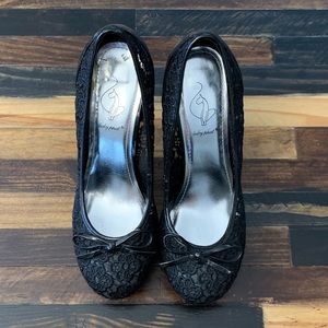 Baby Phat Carly lace pumps